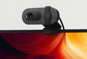 Webcam Full HD Logitech Brio 100 com Microfone Integrado, vale a pena