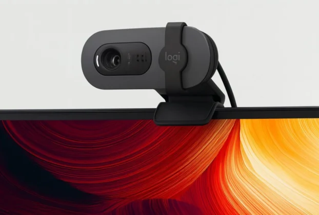 Webcam Full HD Logitech Brio 100 com Microfone Integrado, vale a pena